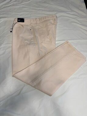 NWT Express Boyfriend Mid Rise Jeans in Light Cream